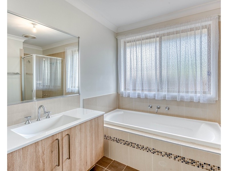 86  Bandara Circuit, Spring Farm NSW 2570