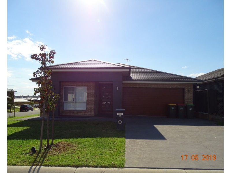 55 Rosella Cct, Gregory Hills NSW 2557