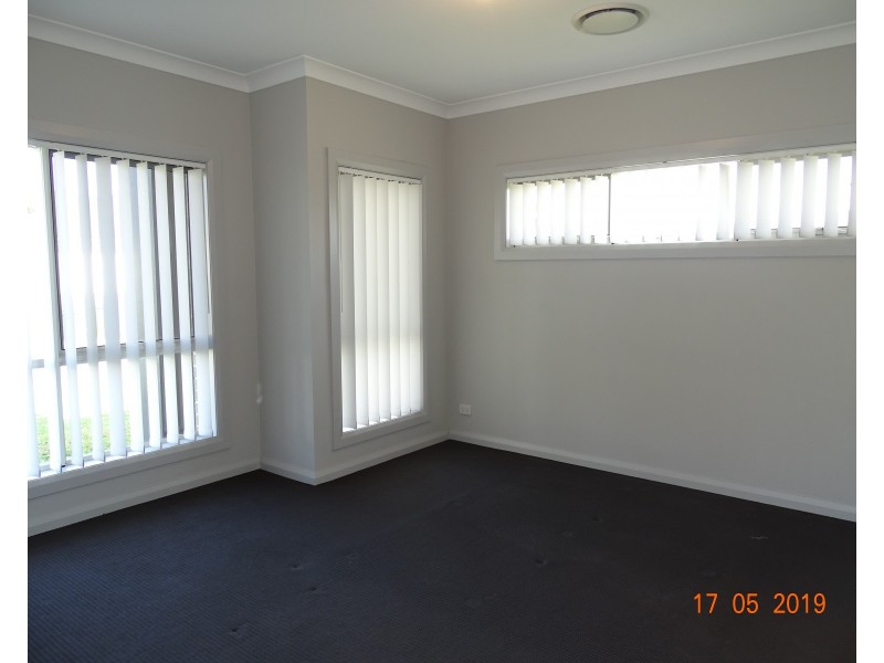 55 Rosella Cct, Gregory Hills NSW 2557