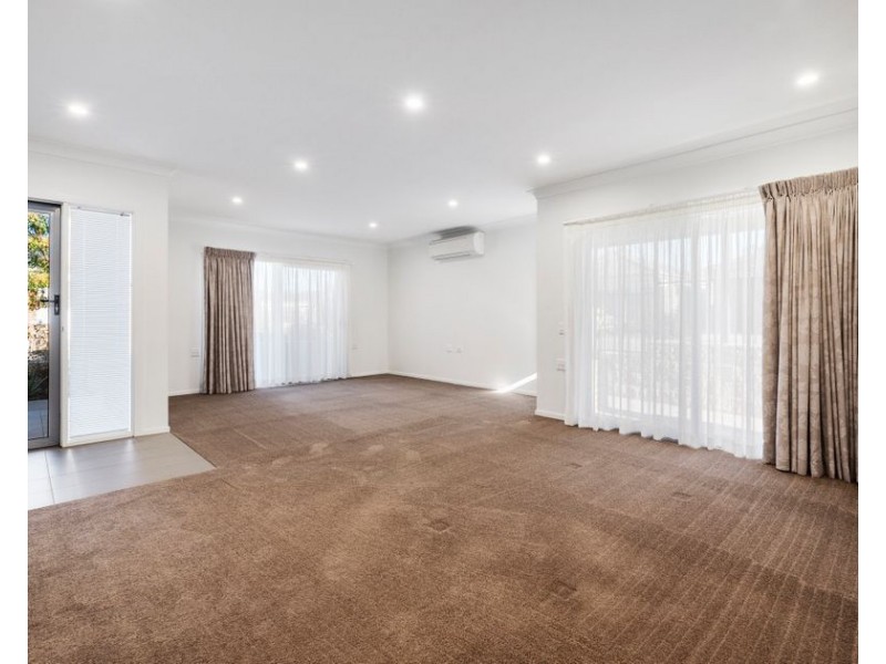 460/245 Jamboree Avenue, Denham Court NSW 2565