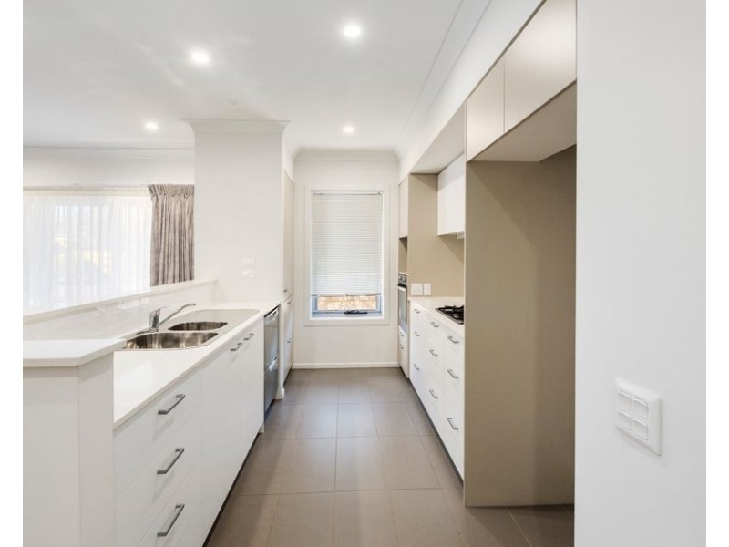 460/245 Jamboree Avenue, Denham Court NSW 2565