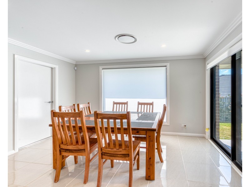 21 Correa Circuit, Gregory Hills NSW 2557