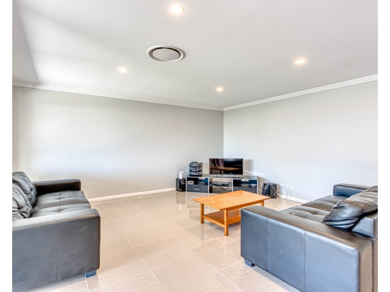 21 Correa Circuit, Gregory Hills NSW 2557