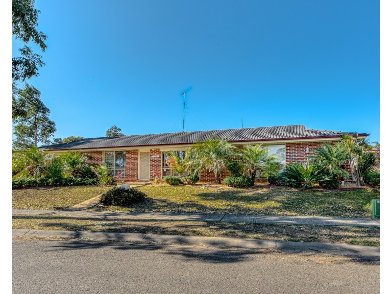 6C Hodges Place, Currans Hill NSW 2567