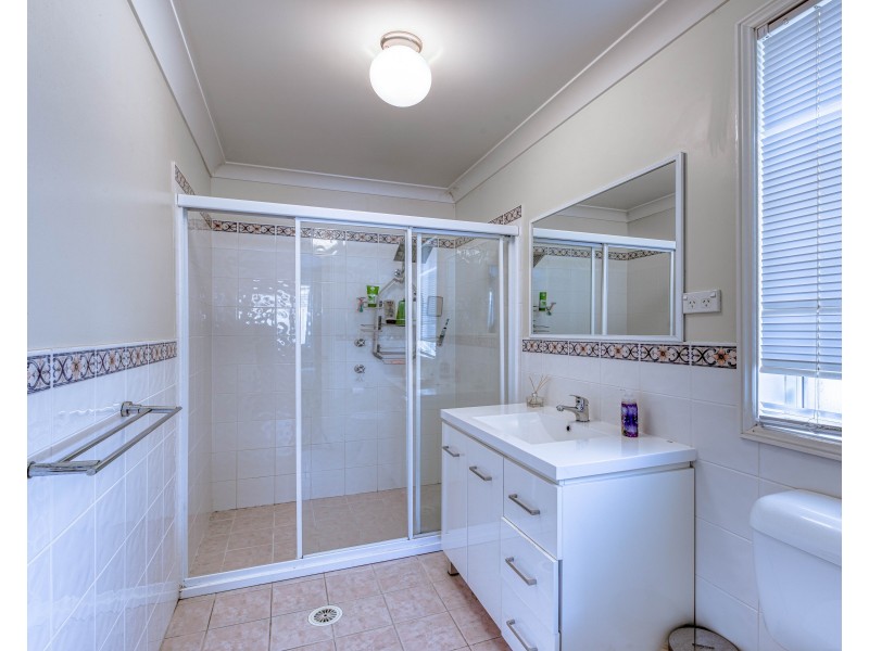 6C Hodges Place, Currans Hill NSW 2567