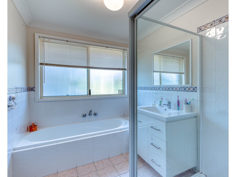 6C Hodges Place, Currans Hill NSW 2567