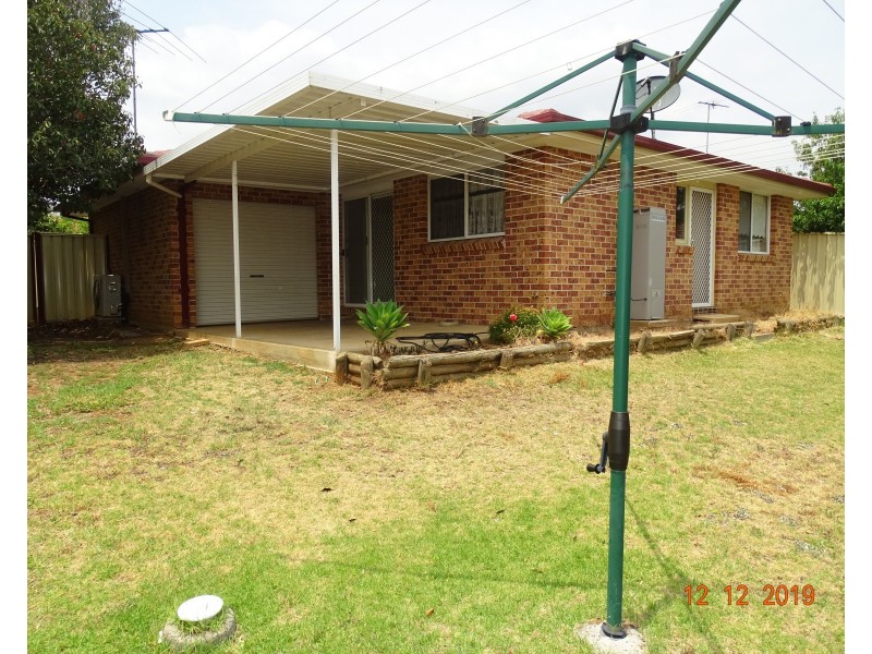 27 Eliza Way, Leumeah NSW 2560