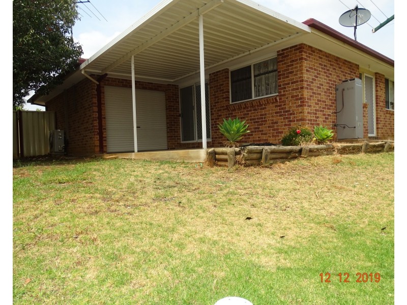 27 Eliza Way, Leumeah NSW 2560