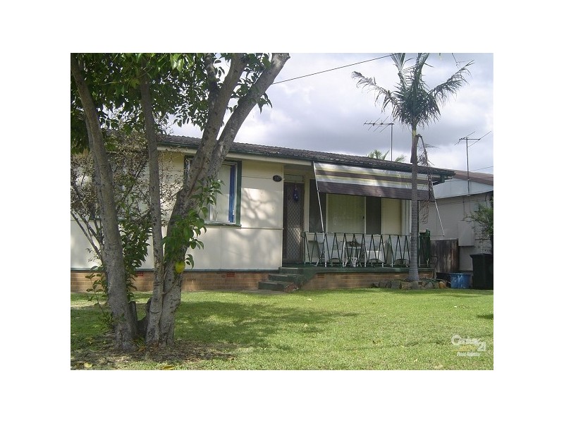 16 PINNACLE ST, Sadleir NSW 2168