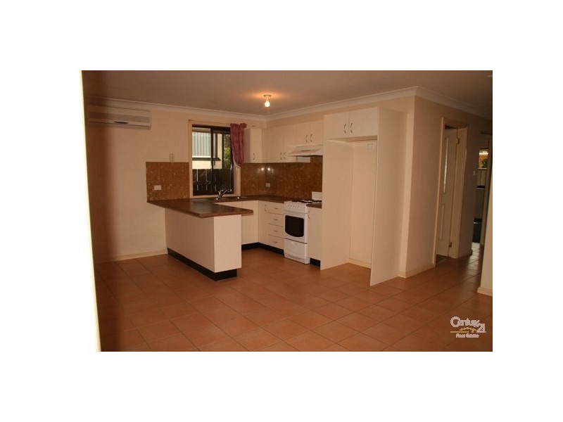 71 Pembroke Rd, Minto NSW 2566