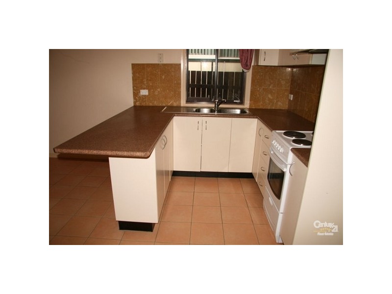 71 Pembroke Rd, Minto NSW 2566