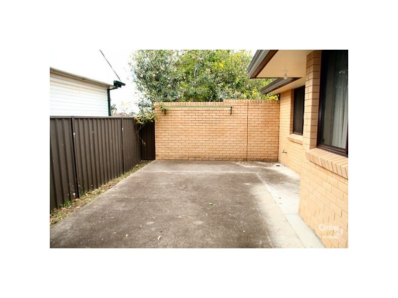 71 Pembroke Rd, Minto NSW 2566