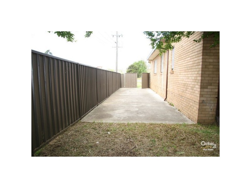 71 Pembroke Rd, Minto NSW 2566