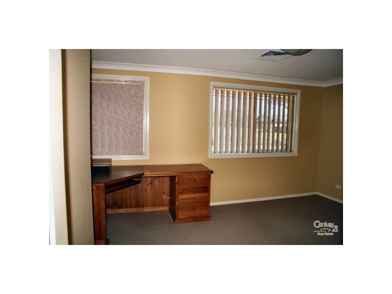 24 Cordeaux St, Leppington NSW 2179