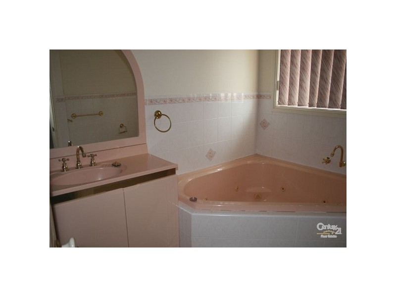 24 Cordeaux St, Leppington NSW 2179