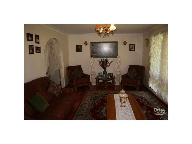 205 Ingleburn Rd, Leppington NSW 2179