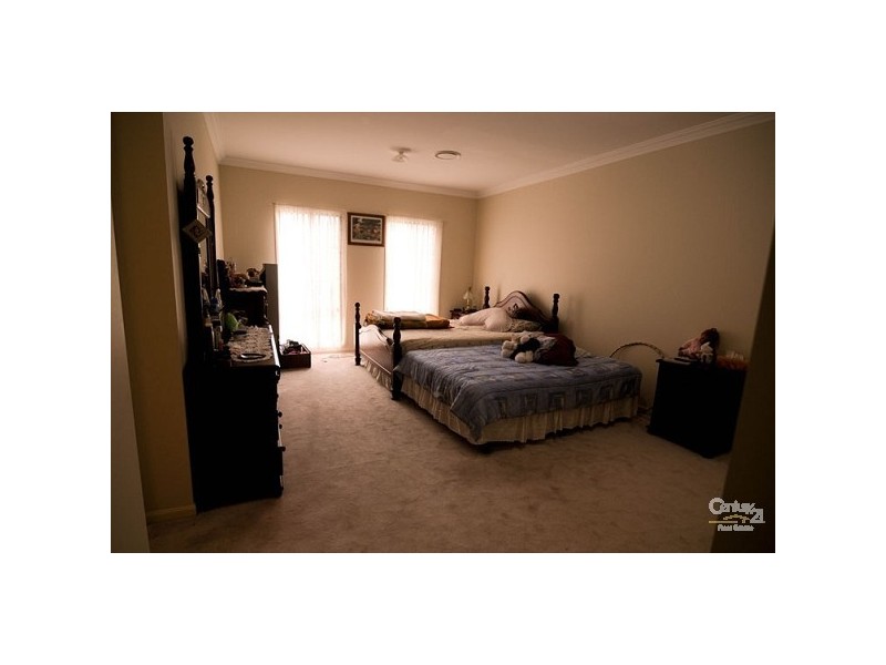 18 Dwyer Road, Bringelly NSW 2556