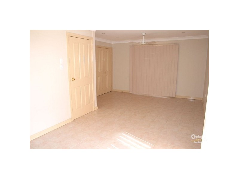 10 Wolstenholme Ave, Greendale NSW 2745