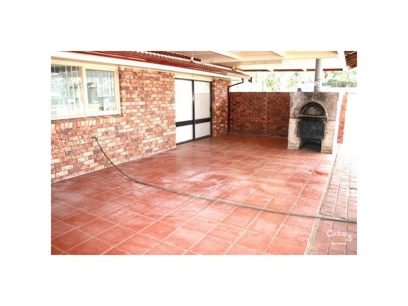 10 Wolstenholme Ave, Greendale NSW 2745