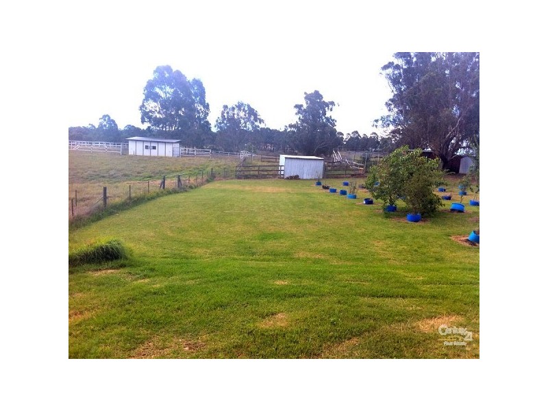 10 Wolstenholme Ave, Greendale NSW 2745