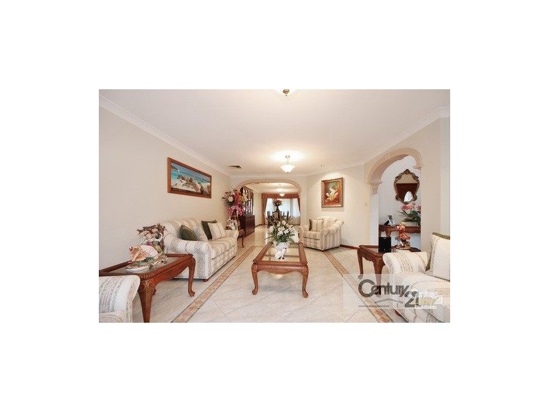 7 Heatherfield Cl, Catherine Field NSW 2557