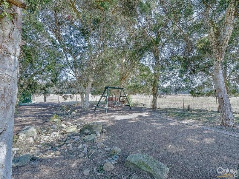 10 Bonniefield Cl, Catherine Field NSW 2557