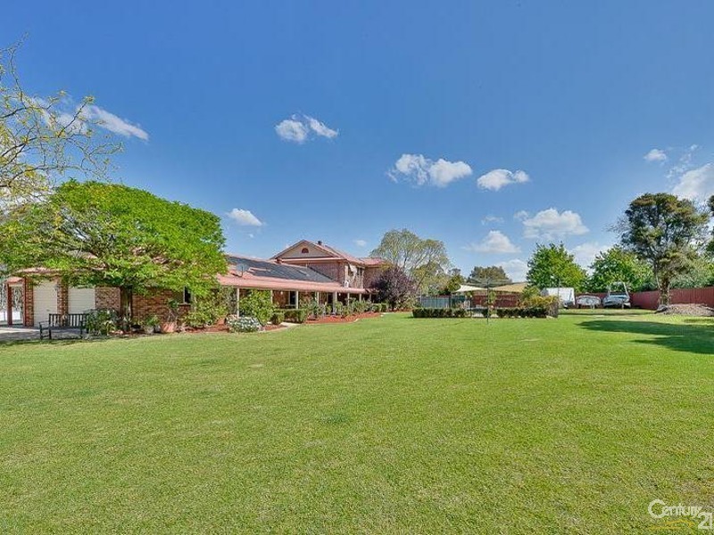 13 Chisholm Rd, Catherine Field NSW 2557