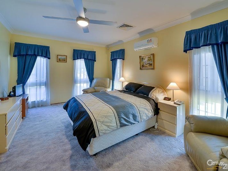 13 Chisholm Rd, Catherine Field NSW 2557