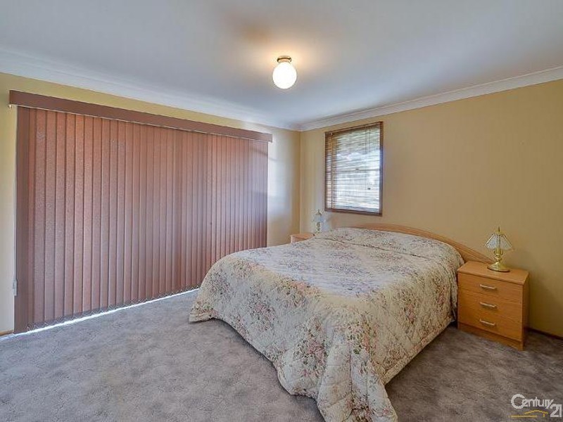 13 Chisholm Rd, Catherine Field NSW 2557