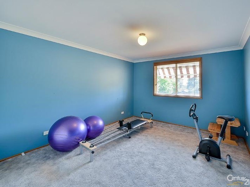 13 Chisholm Rd, Catherine Field NSW 2557