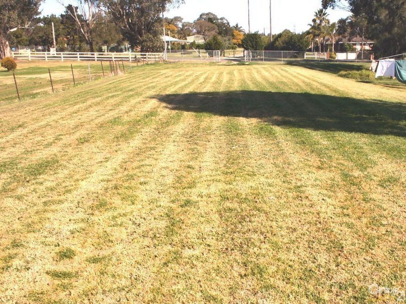 1 Heatherfield Cl, Catherine Field NSW 2557