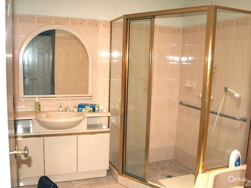 1 Heatherfield Cl, Catherine Field NSW 2557