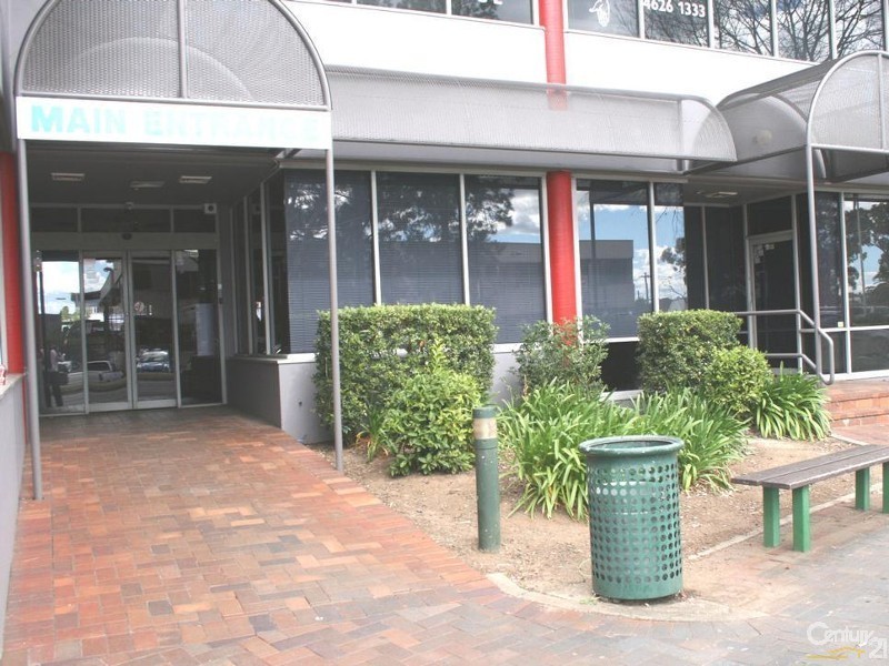 4 82 – 84 Queen Street, Campbelltown NSW 2560