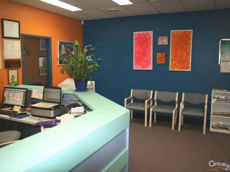 4 82 – 84 Queen Street, Campbelltown NSW 2560