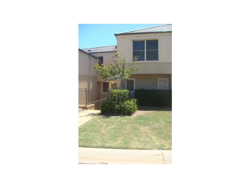 18 Jane Jarvis Way, Macquarie Links NSW 2565