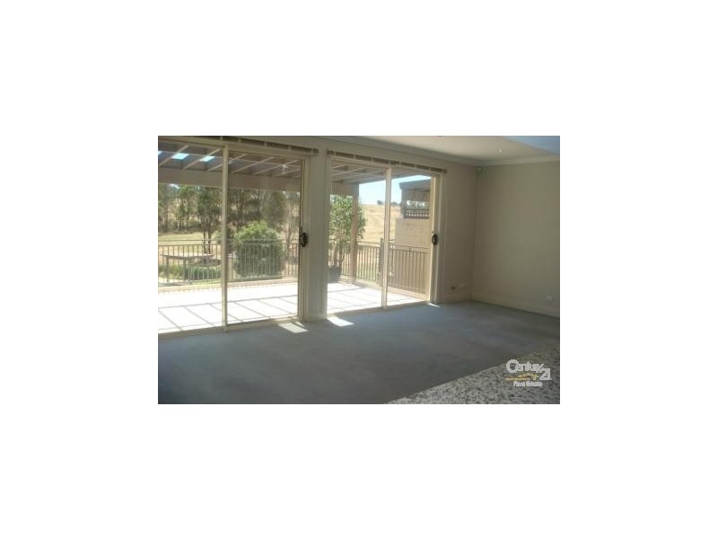 18 Jane Jarvis Way, Macquarie Links NSW 2565