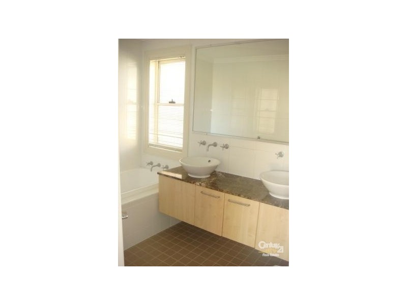 20 Jane Jarvis Way, Macquarie Links NSW 2565