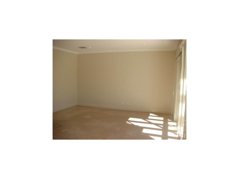 20 Jane Jarvis Way, Macquarie Links NSW 2565