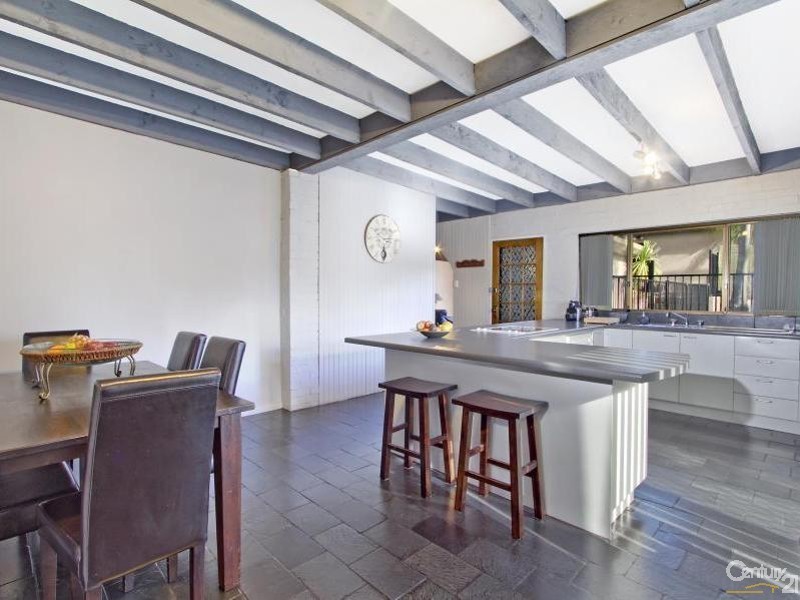 70 Melrose Avenue, Sylvania NSW 2224