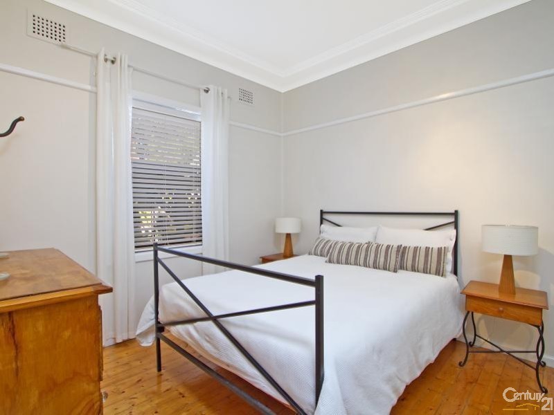 70 Melrose Avenue, Sylvania NSW 2224