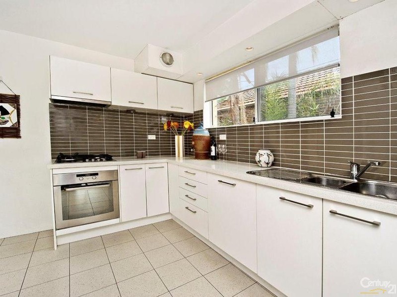 8a Hawthorne Street, Leichhardt NSW 2040