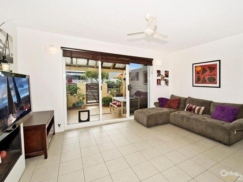 8a Hawthorne Street, Leichhardt NSW 2040