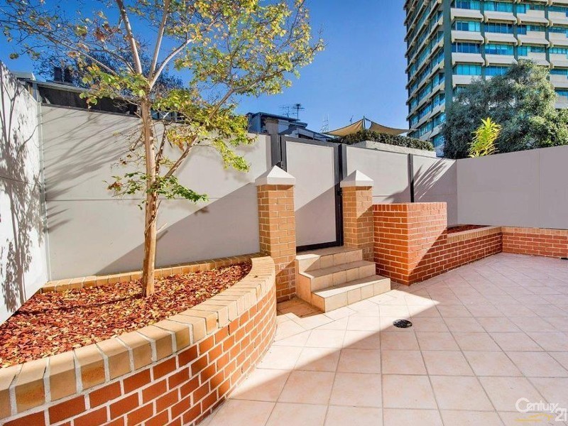 8 Bossley Terrace, Woolloomooloo NSW 2011