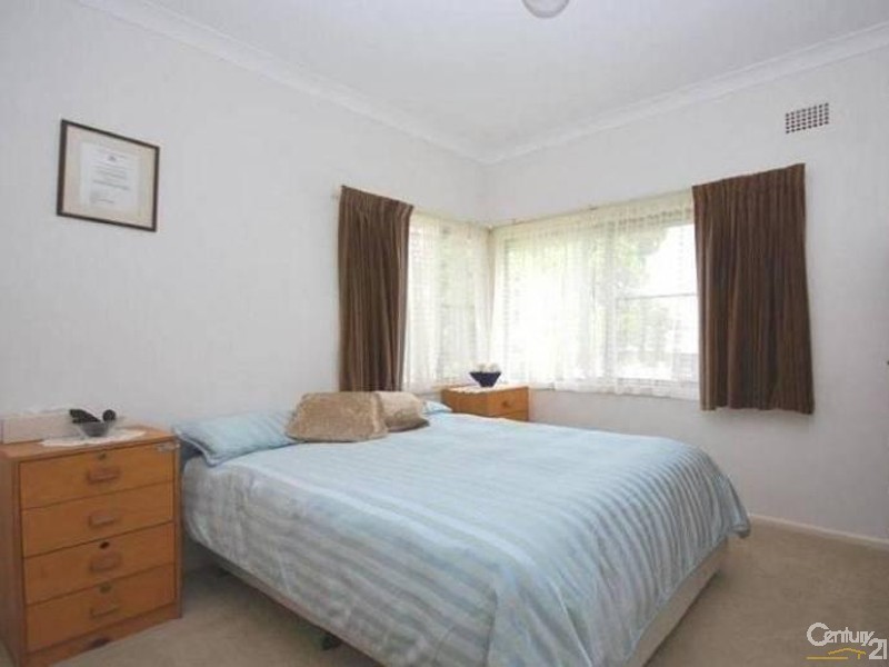 12 Warrumbungle Street, Fairfield West NSW 2165