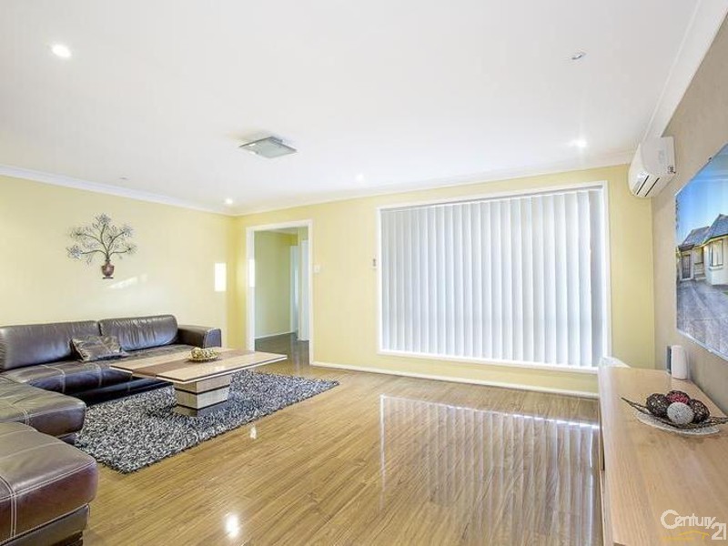 2 Grady Garden, Smithfield NSW 2164