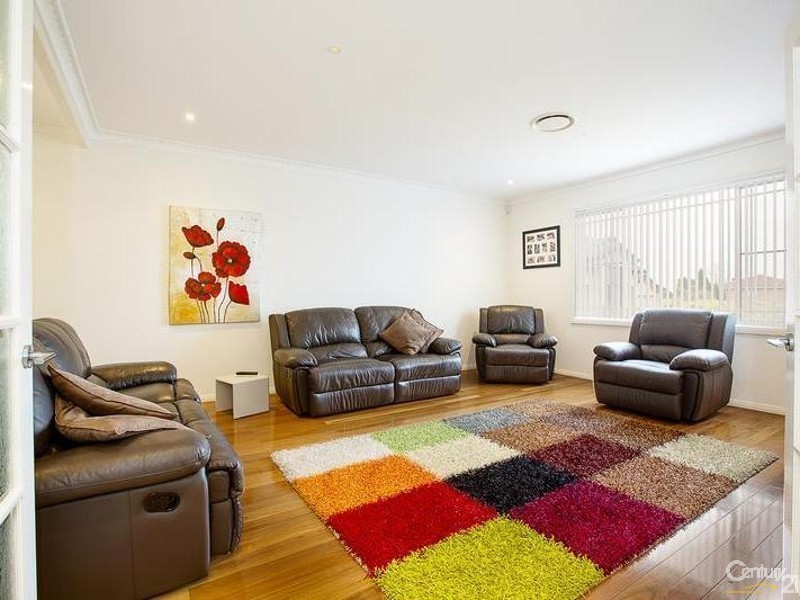 Edensor Park NSW 2176