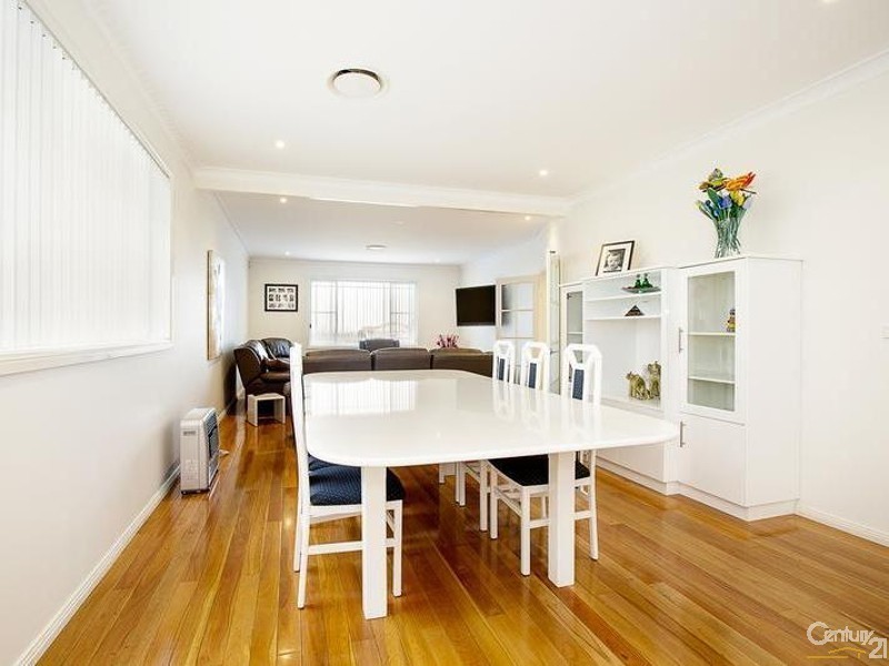 Edensor Park NSW 2176