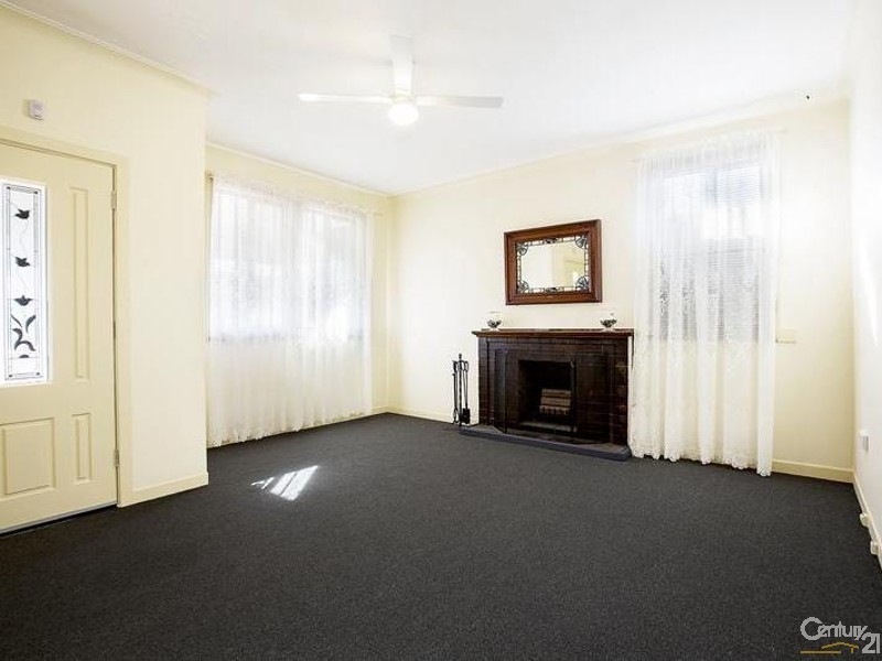 19 Gordon Avenue, South Granville NSW 2142