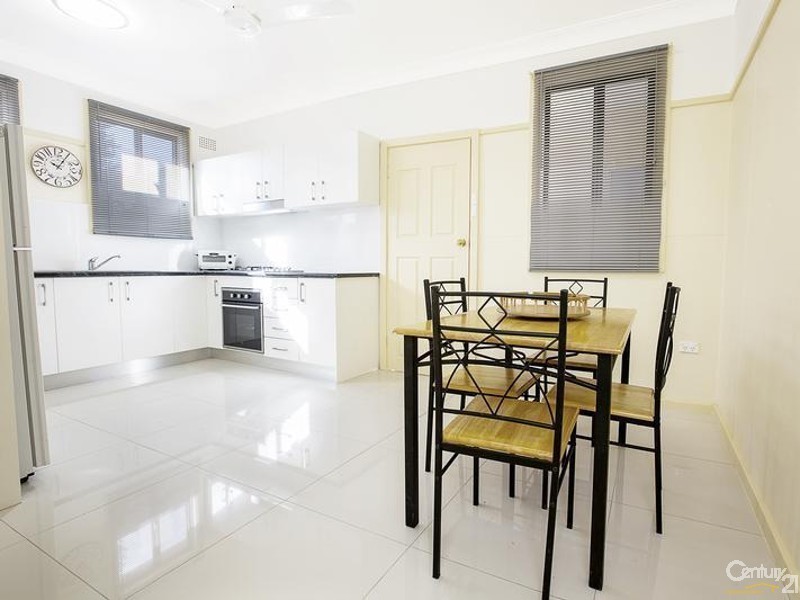 19 Gordon Avenue, South Granville NSW 2142