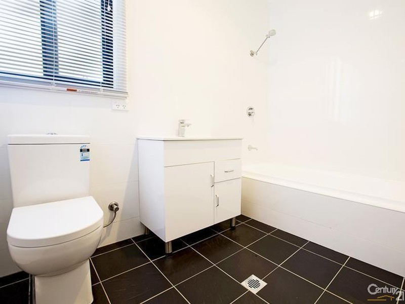 19 Gordon Avenue, South Granville NSW 2142